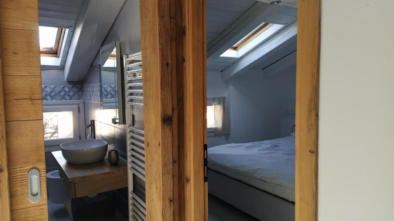 Ferienwohnung Un Oeil Sur La Cathedrale Aosta Exterior foto